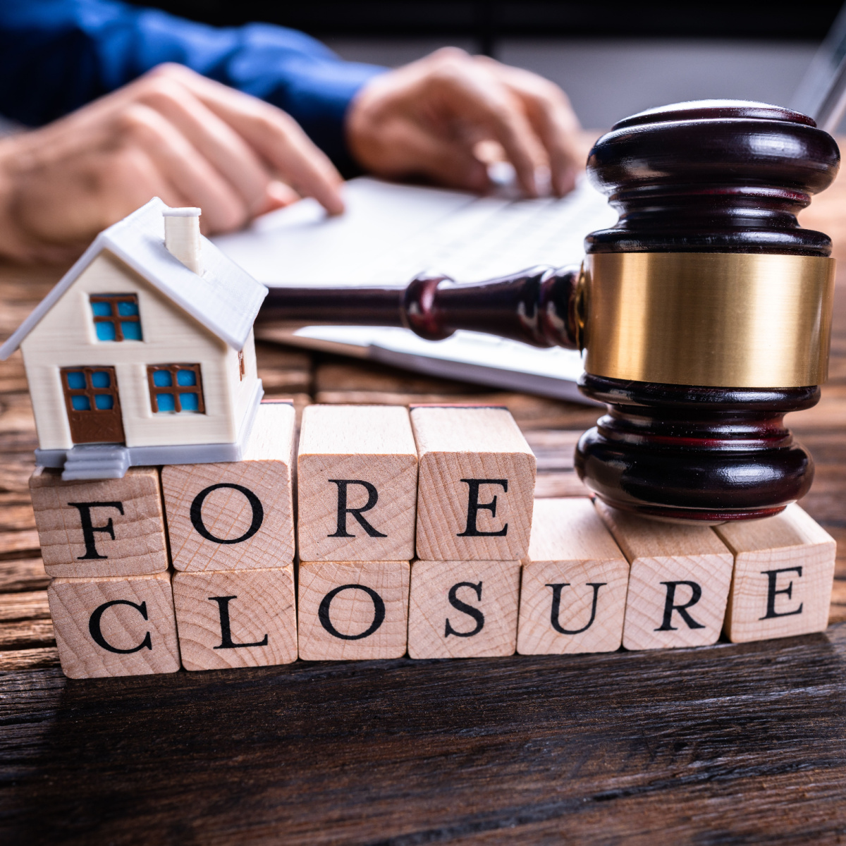 Avoid foreclosure, contact a Houston cash house buyer.